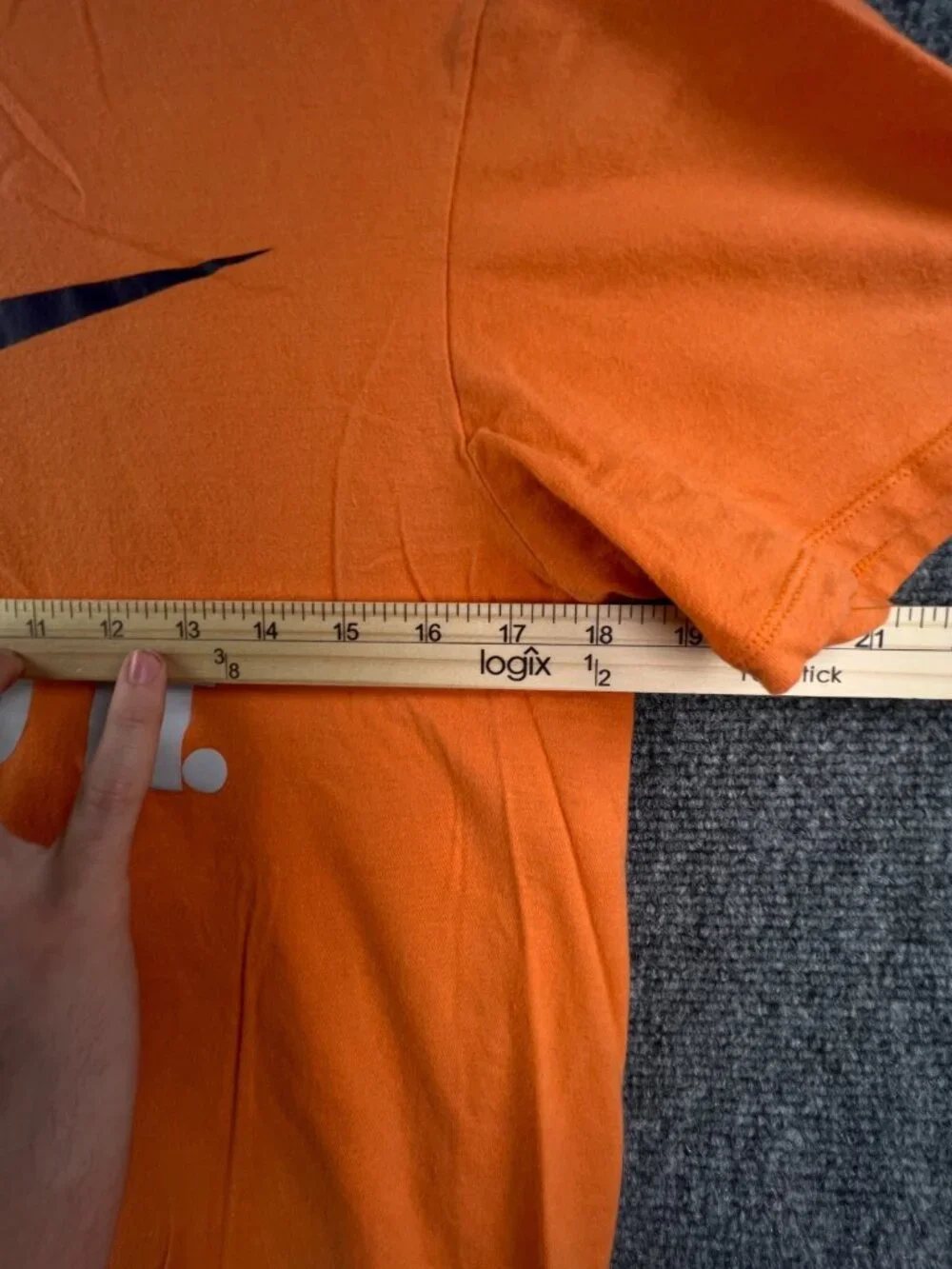 Nike Shirt Adult Medium Athletic Fit Orange Lightweight Short Sleeve Unisex
